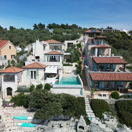Kamen Apartment Vela Luka